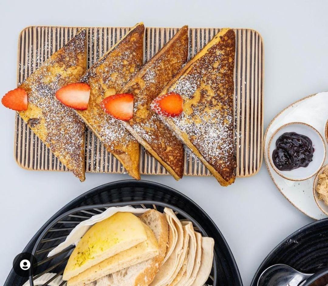 Mina Hotel And Residences By The Torch Доха Екстериор снимка French toast