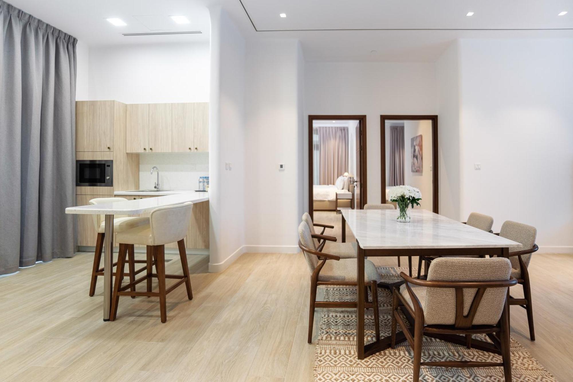 Mina Hotel And Residences By The Torch Доха Екстериор снимка A typical apartment interior